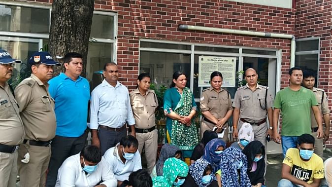 हरिद्वार के होटल में सेक्स रैकेट का हुआ भंडाफोड़, कई राज्यों से लड़कियां लाकर करते थे सप्लाई