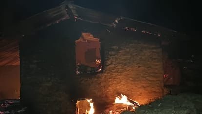 उत्तरकाशी: दो मंजिला मकान में लगी आग, जान बचाकर भागे लोग, जिंदा जली ढाई महीने की बच्ची